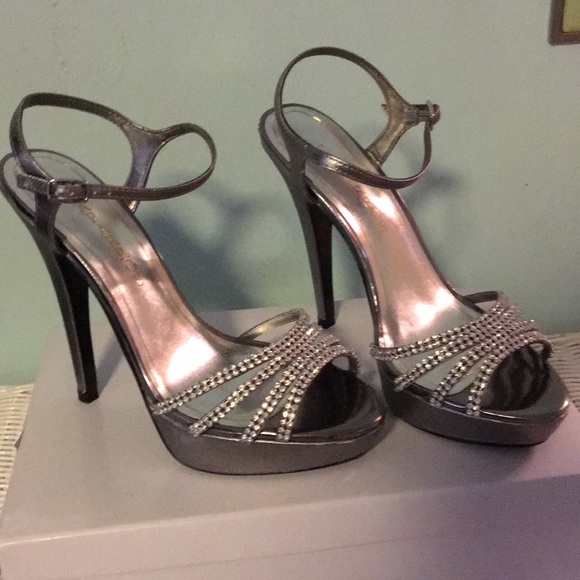 Silver and Rhinestone Heels - Picture 1 of 4